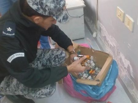 جنين: ضبط العاب ناريه ومواد زراعية ممنوعة من التداول 